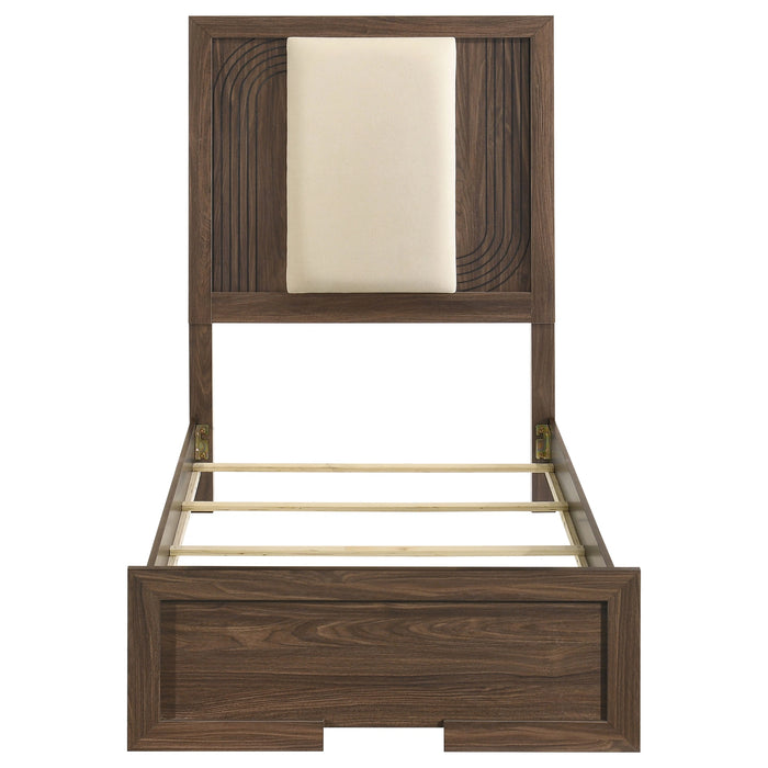 Etienne Queen Bed
