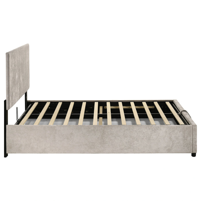 Reeves Queen Bed