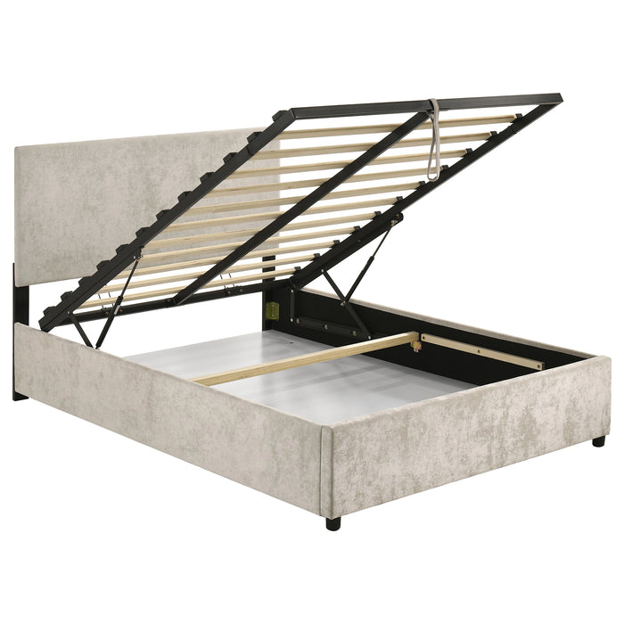 Reeves Queen Bed