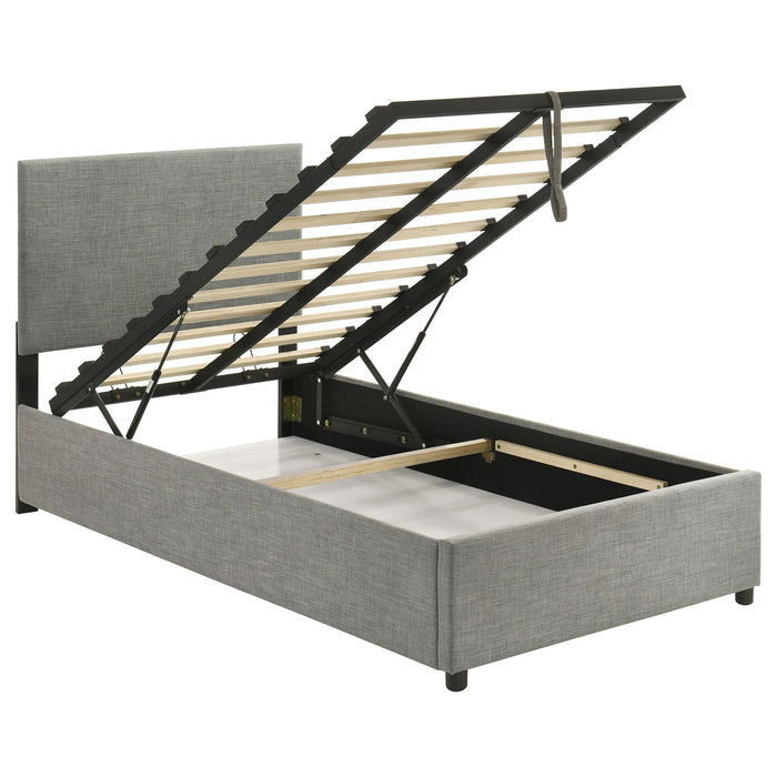 Reeves Queen Bed