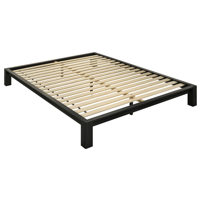 Gislen Queen Bed