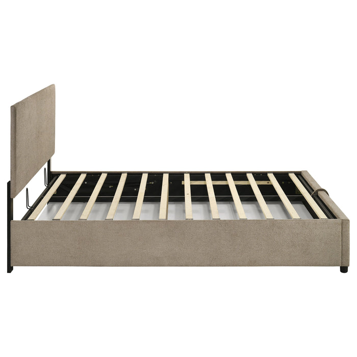 Reeves Queen Bed