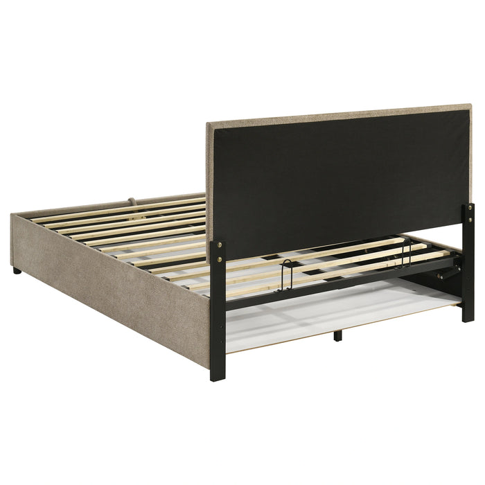 Reeves Queen Bed