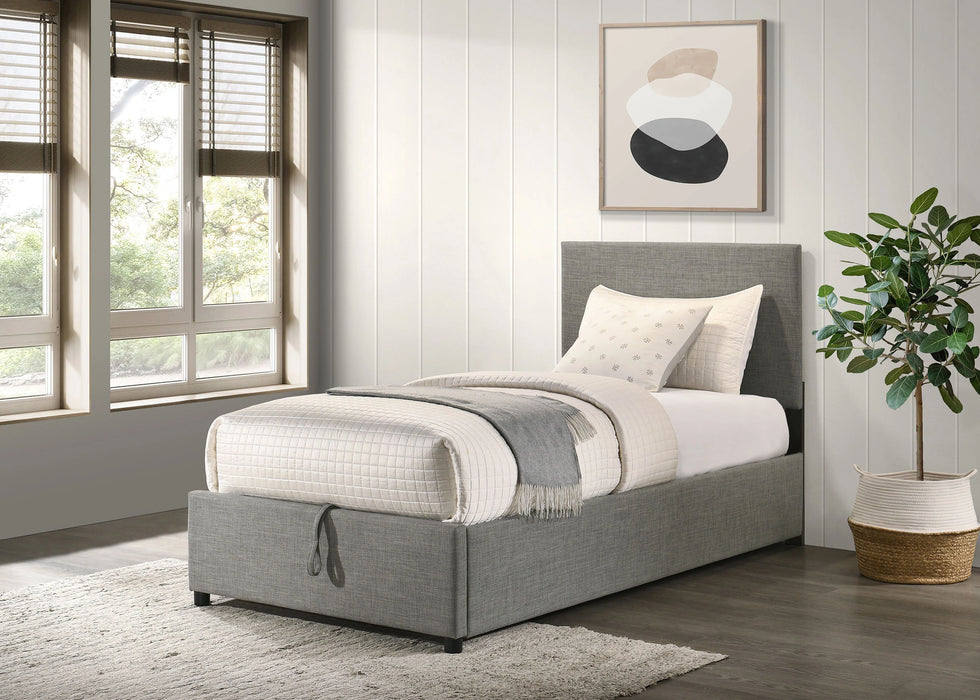 Reeves Queen Bed