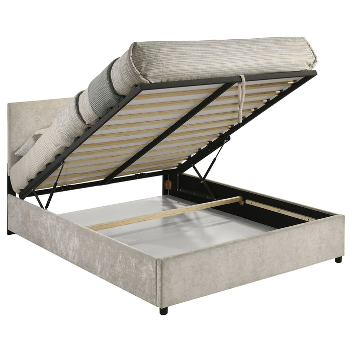 Reeves Queen Bed