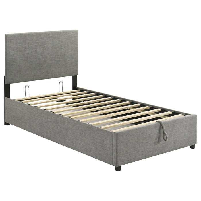 Reeves Queen Bed