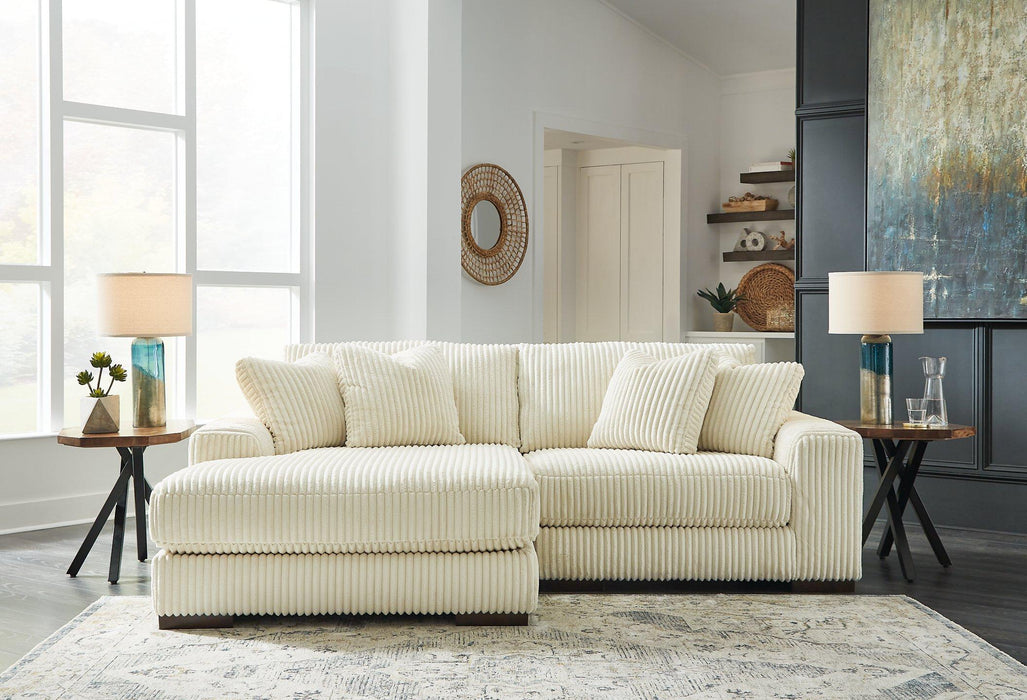 Lindyn Sectional with Chaise - Maxx Save 