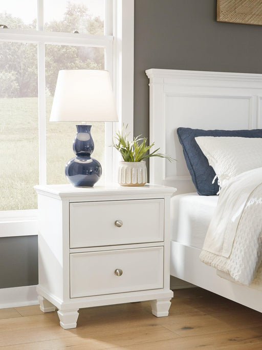 Fortman Nightstand - Maxx Save 