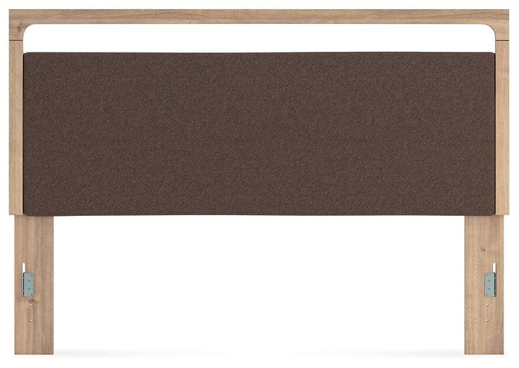 Kinlanni Upholstered Bed - Maxx Save 