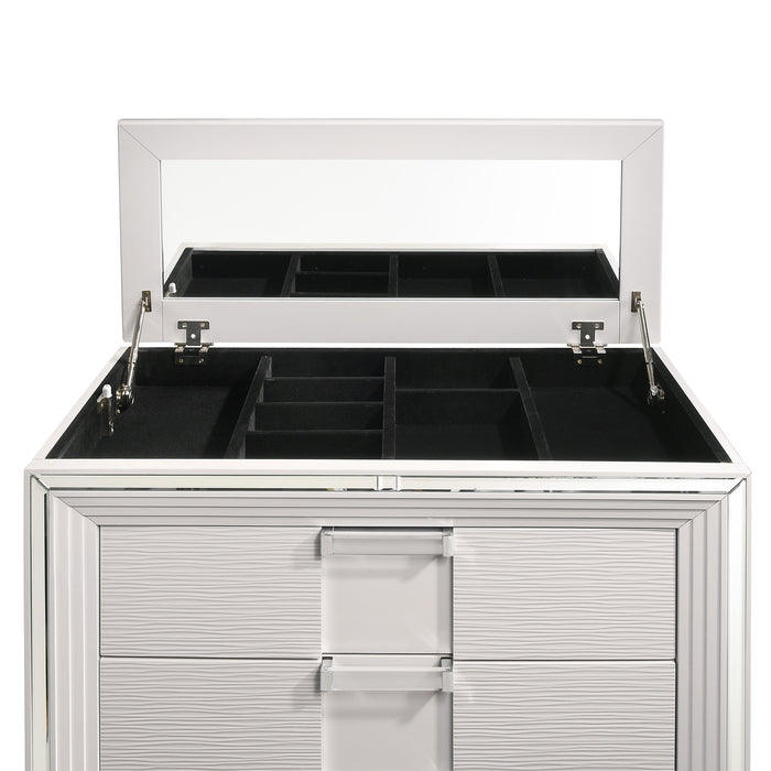 Twenty Nine Chest White