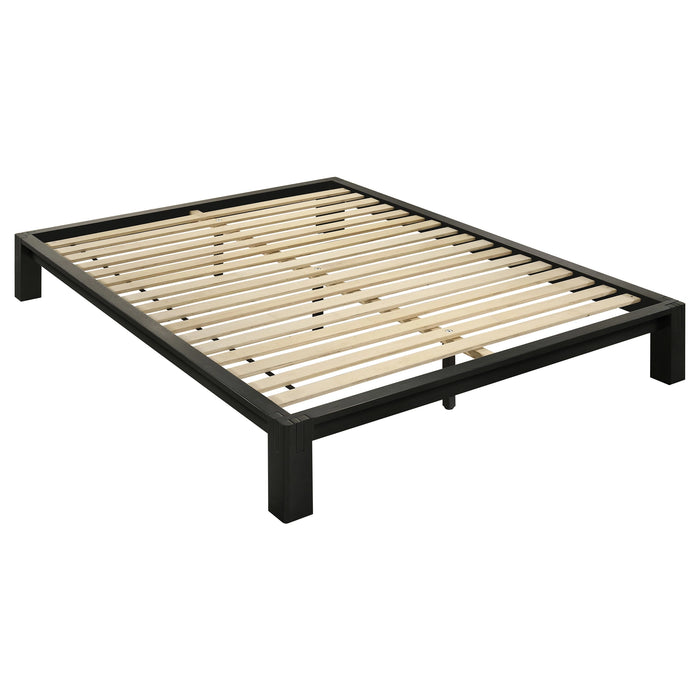 Gislen Queen Bed