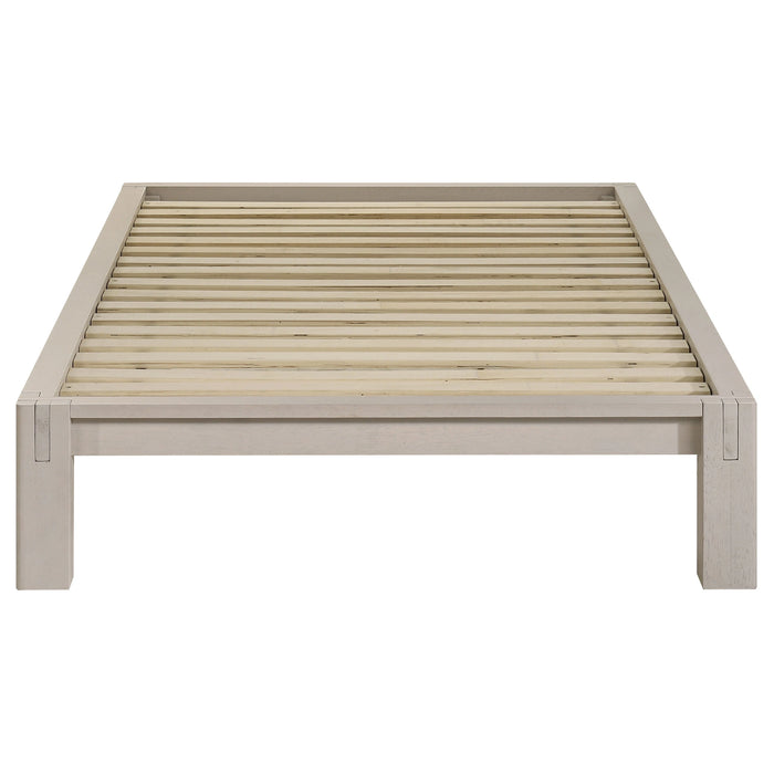 Gislen Queen Bed
