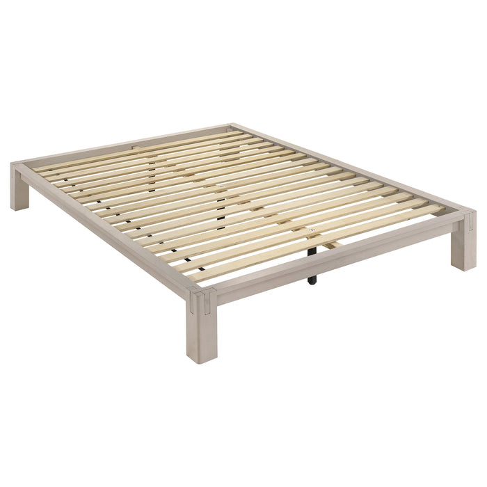 Gislen Queen Bed