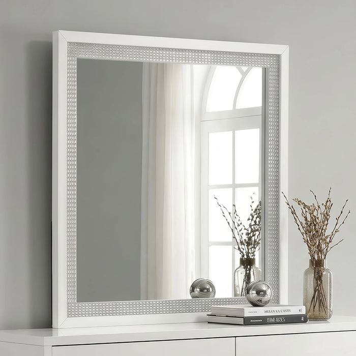 Viana Mirror